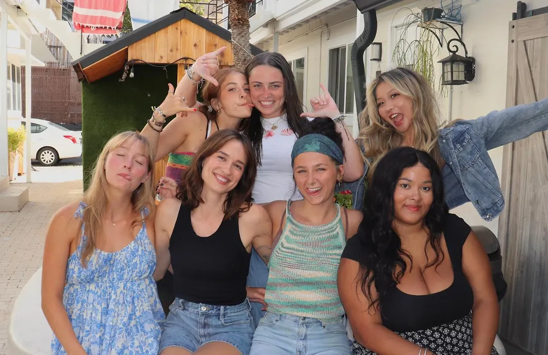 Aloh Seaside Women'S Hostel-1