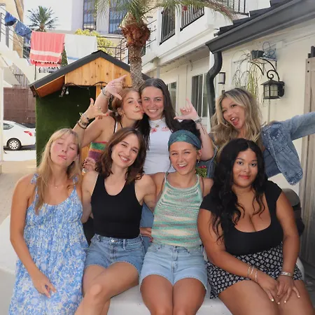 Aloh Seaside Women'S Hostel-2